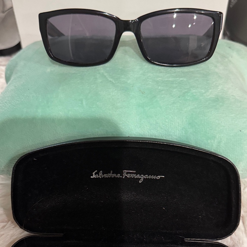 Salvatore Ferragamo Elegant Black Sunglasses